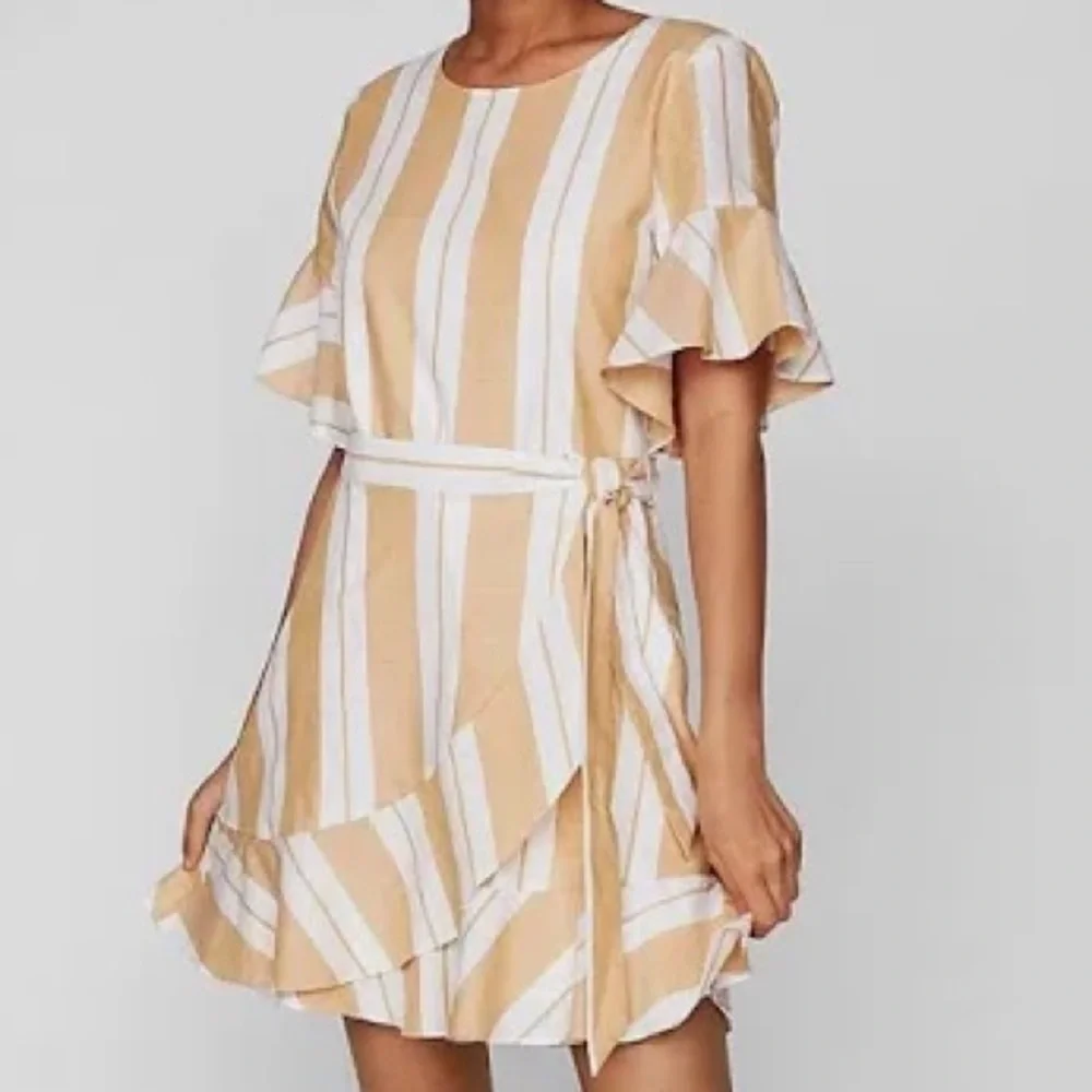 EXPRESS DRESS - Picture 1 of 4